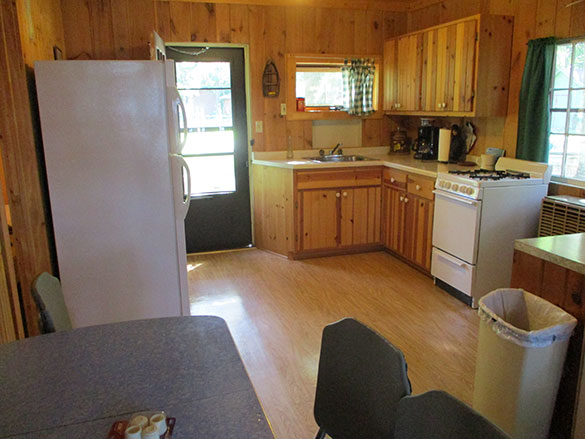 Cabin 3: Kitchen