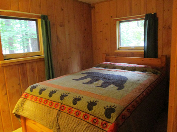 Cabin 5: Bedroom 1