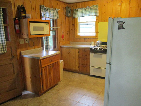 Cabin 5: Kitchen